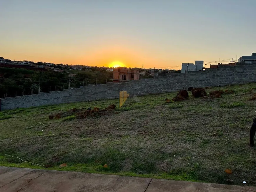 Foto 1 de Lote/Terreno com 1 Quarto à venda, 1m² em Gleba Simon Frazer, Londrina