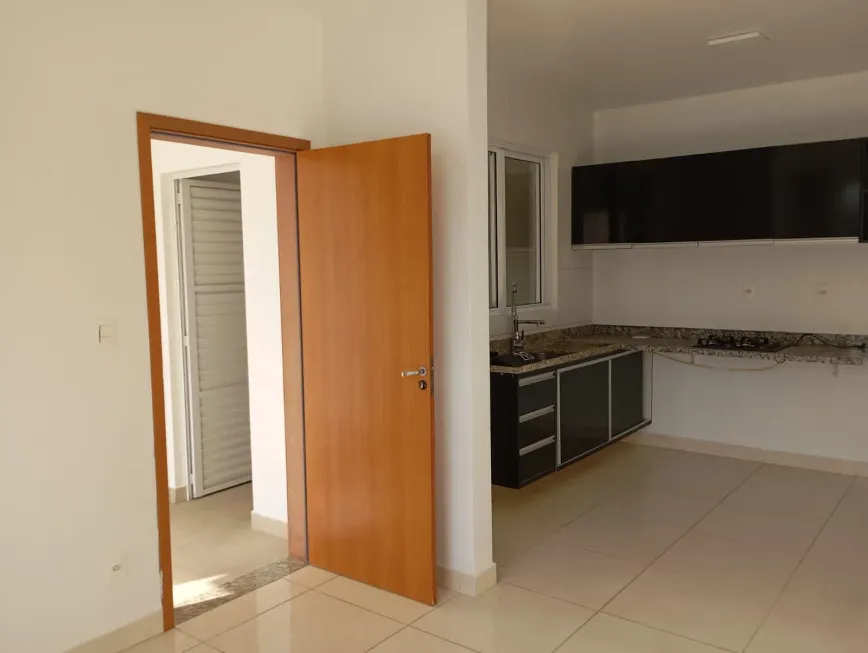 Foto 1 de Casa de Condomínio com 2 Quartos para alugar, 72m² em Flores, Manaus