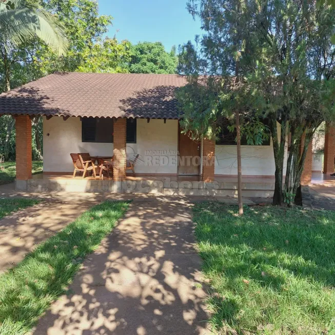 Foto 1 de Casa de Condomínio com 2 Quartos à venda, 132m² em , Guapiaçu