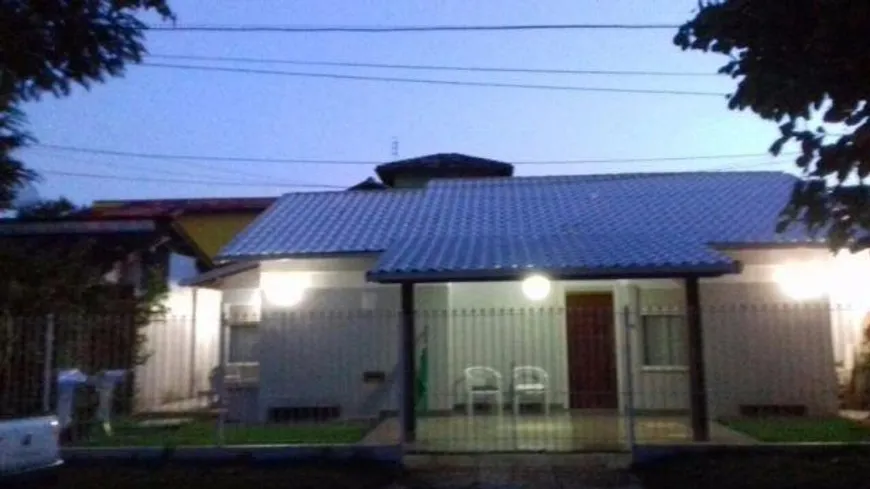 Foto 1 de Casa com 2 Quartos à venda, 68m² em Extensão do Bosque, Rio das Ostras
