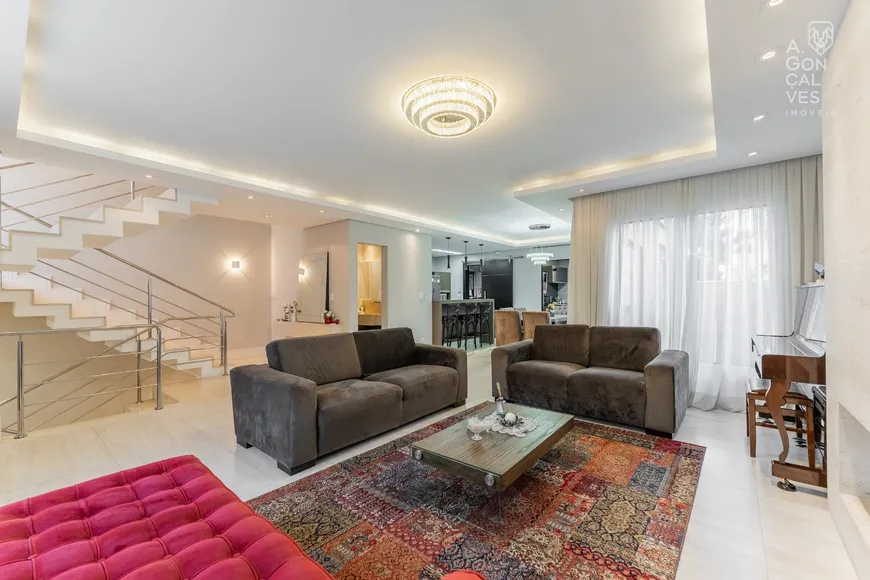 Foto 1 de Casa de Condomínio com 3 Quartos à venda, 270m² em Xaxim, Curitiba