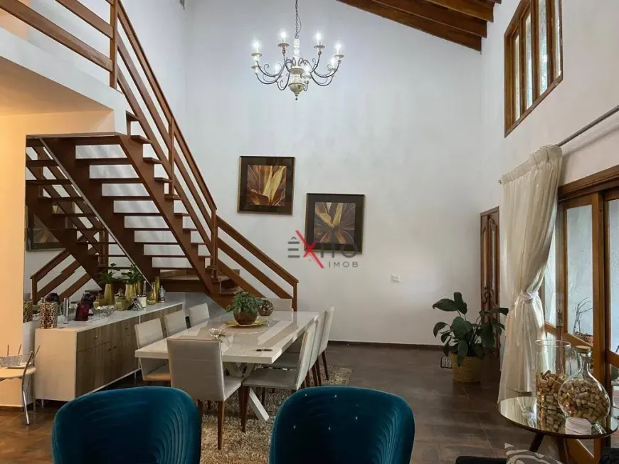 Foto 1 de Casa de Condomínio com 3 Quartos à venda, 260m² em Capivari, Louveira