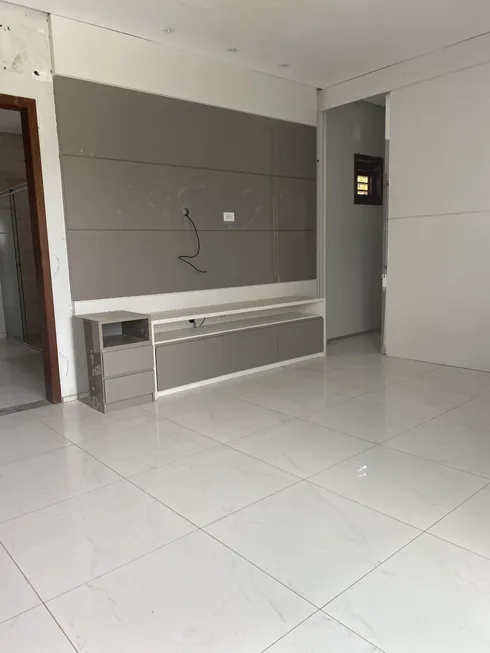 Foto 1 de Casa com 4 Quartos para alugar, 450m² em Turu, São Luís