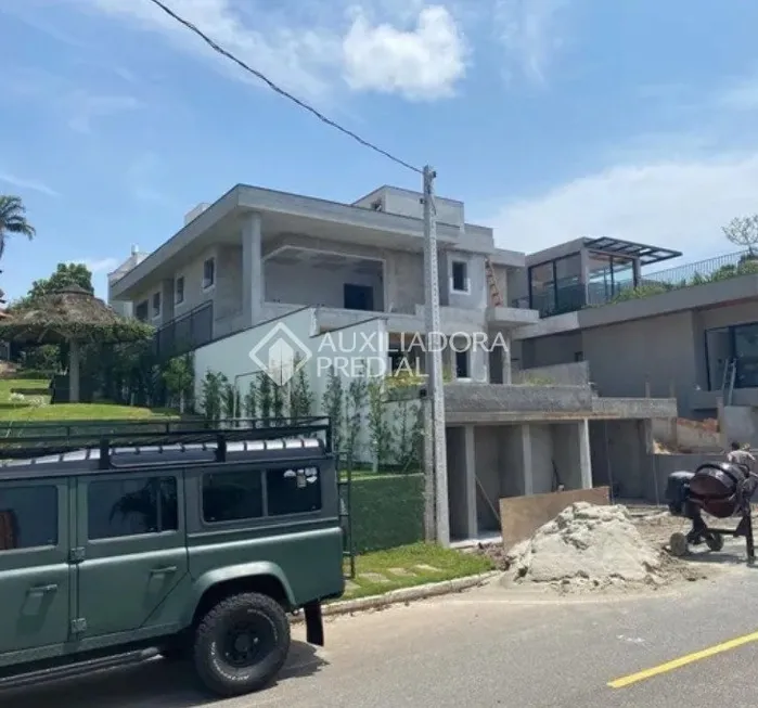 Foto 1 de Casa com 4 Quartos à venda, 470m² em Lagoa da Conceição, Florianópolis