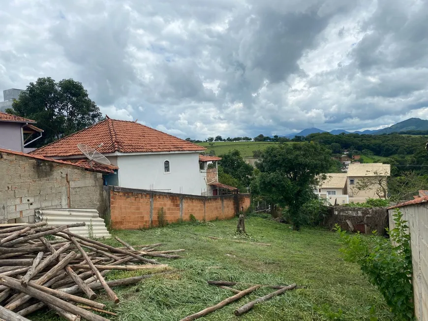 Foto 1 de Lote/Terreno à venda, 250m² em Santa Monica, São Lourenço