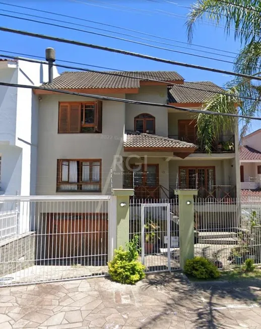 Foto 1 de Casa com 4 Quartos à venda, 399m² em Chácara das Pedras, Porto Alegre