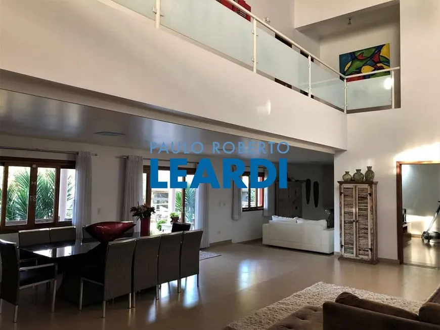 Foto 1 de Sobrado com 5 Quartos à venda, 890m² em Chacara Santa Lucia, Carapicuíba