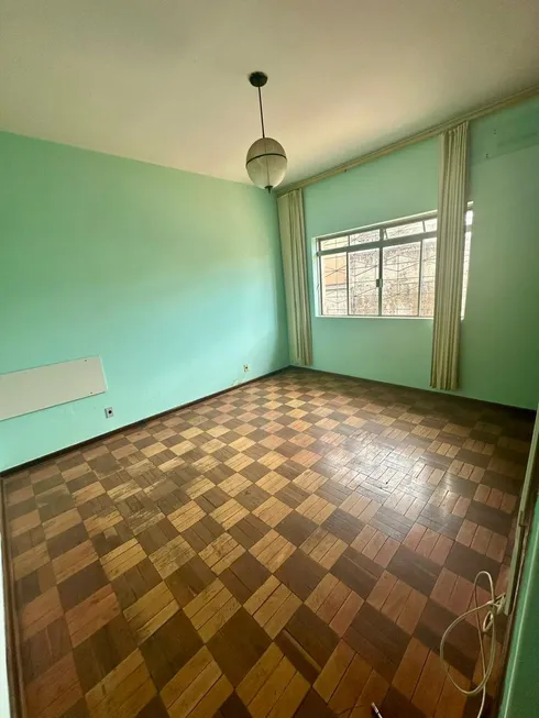 Foto 1 de Casa com 3 Quartos à venda, 350m² em Centro, Campo Grande