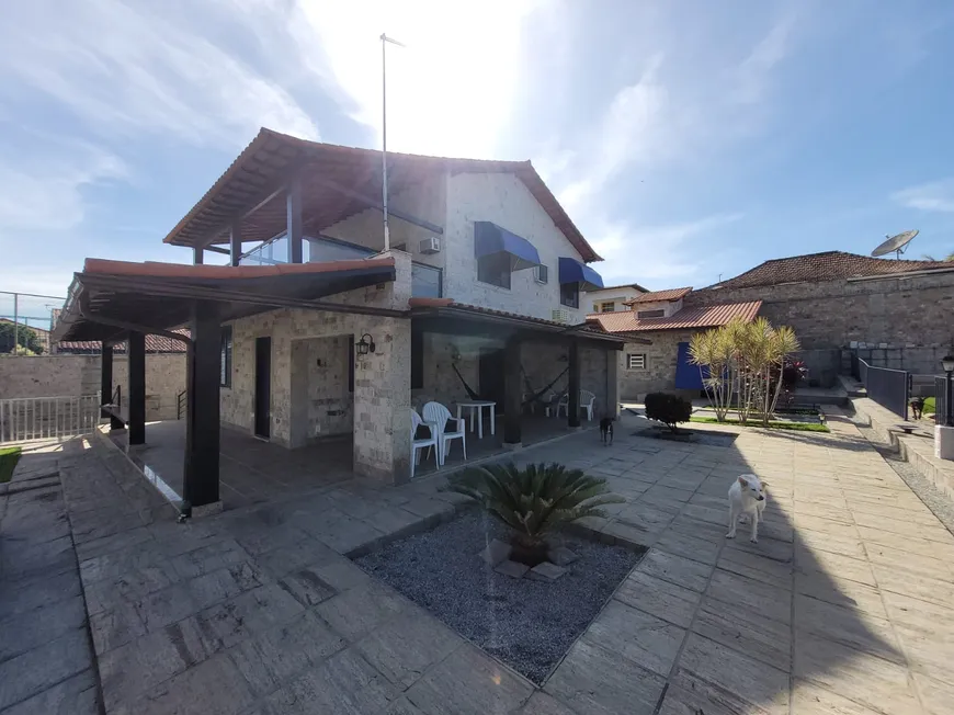 Foto 1 de Casa com 4 Quartos à venda, 400m² em Pontinha, Araruama