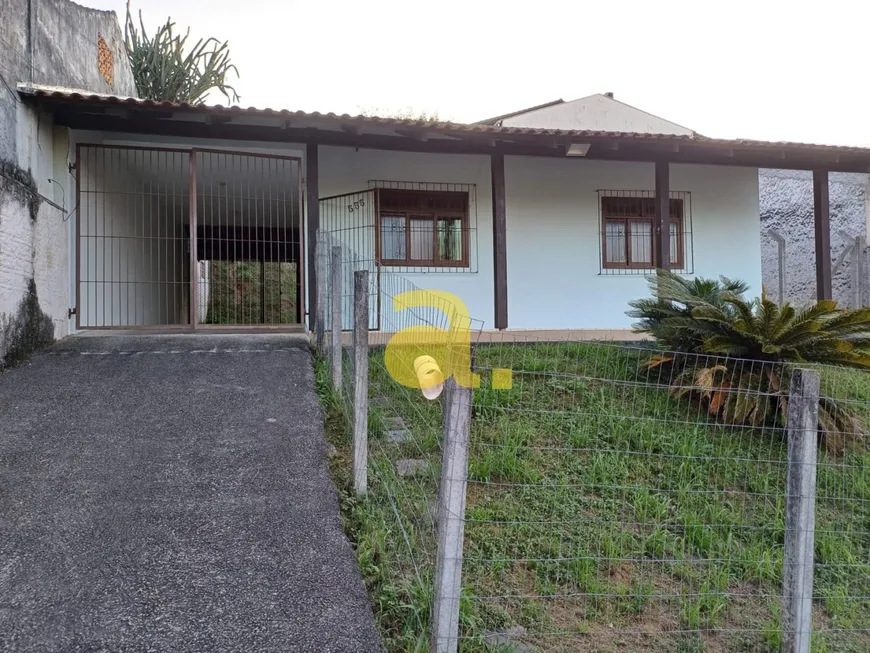 Foto 1 de Casa com 2 Quartos para alugar, 90m² em Velha Central, Blumenau