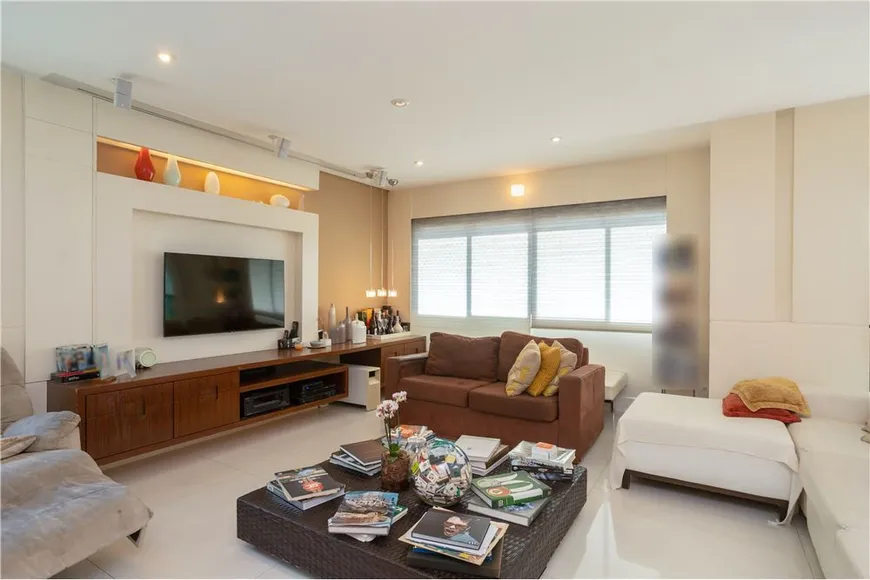 Foto 1 de Apartamento com 4 Quartos à venda, 235m² em Aclimação, São Paulo
