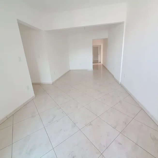 Foto 1 de Apartamento com 2 Quartos à venda, 119m² em Vila Guilhermina, Praia Grande