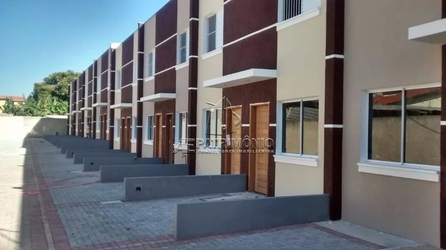 Foto 1 de Casa de Condomínio com 2 Quartos à venda, 77m² em Lopes de Oliveira, Sorocaba