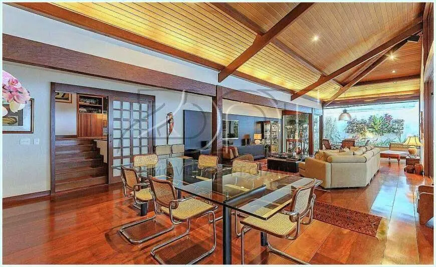 Foto 1 de Casa com 4 Quartos à venda, 415m² em Mangabeiras, Belo Horizonte
