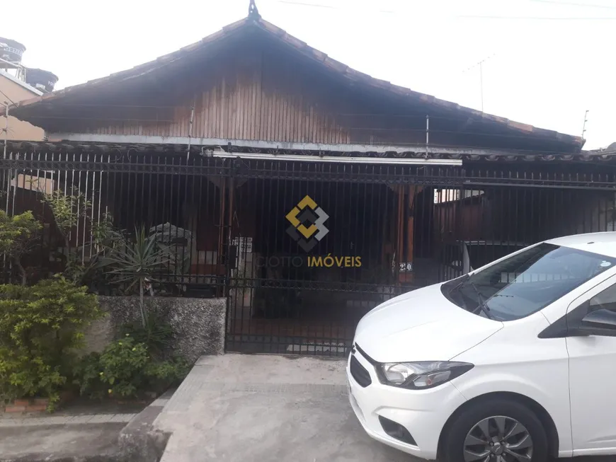 Foto 1 de Casa com 5 Quartos à venda, 203m² em Dom Bosco, Belo Horizonte