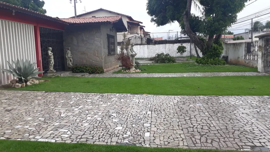 Foto 1 de Casa com 3 Quartos para alugar, 2200m² em Cidade dos Funcionários, Fortaleza