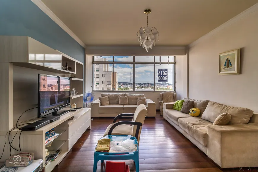 Foto 1 de Apartamento com 3 Quartos à venda, 122m² em Independência, Porto Alegre