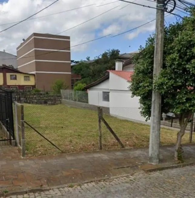 Foto 1 de Lote/Terreno à venda em Petrópolis, Caxias do Sul