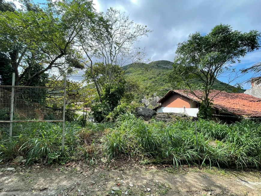 Foto 1 de Lote/Terreno à venda, 430m² em Itacoataira, Niterói