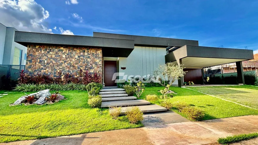 Foto 1 de Casa de Condomínio com 3 Quartos à venda, 396m² em Aeroclub, Porto Velho