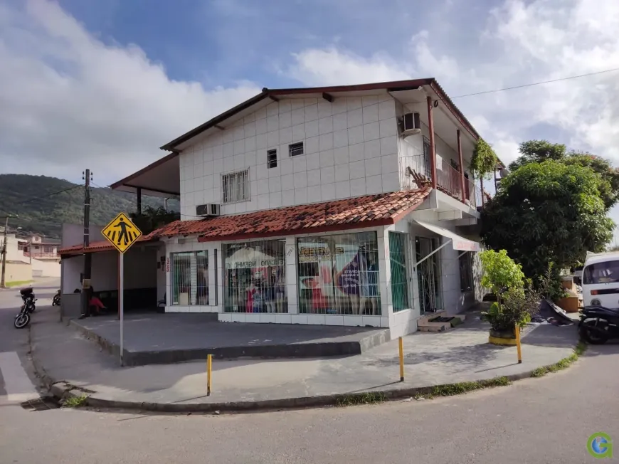 Foto 1 de Casa com 3 Quartos à venda, 400m² em Vargem do Bom Jesus, Florianópolis