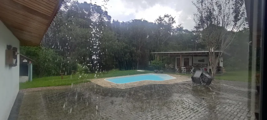 Foto 1 de Fazenda/Sítio com 4 Quartos à venda, 180m² em Campestre da Faxina, São José dos Pinhais