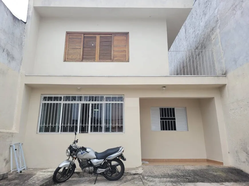 Foto 1 de Sobrado com 4 Quartos à venda, 163m² em Vila Yolanda, Osasco