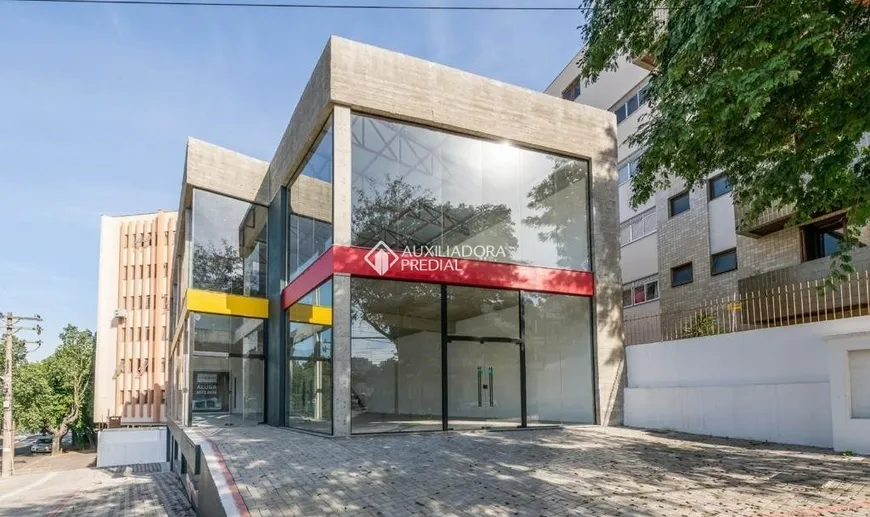 Foto 1 de Ponto Comercial com 3 Quartos para alugar, 630m² em Petrópolis, Porto Alegre
