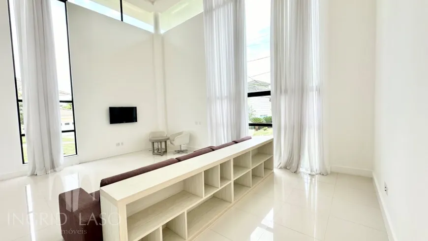 Foto 1 de Casa de Condomínio com 3 Quartos à venda, 266m² em Lagoa, Macaé