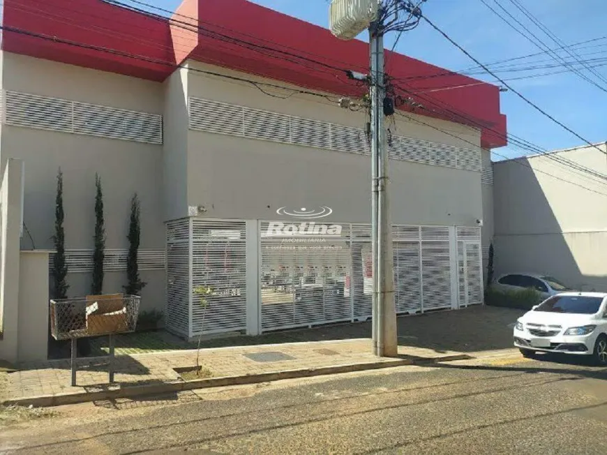 Foto 1 de Sala Comercial para alugar, 20m² em Brasil, Uberlândia