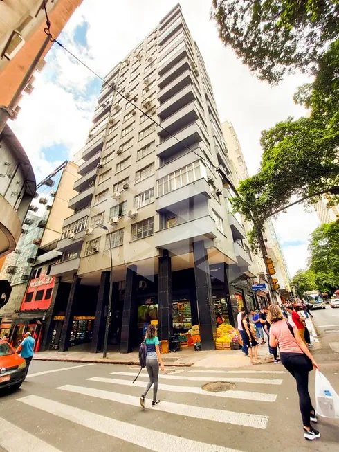 Foto 1 de Sala Comercial para alugar, 31m² em Centro, Porto Alegre