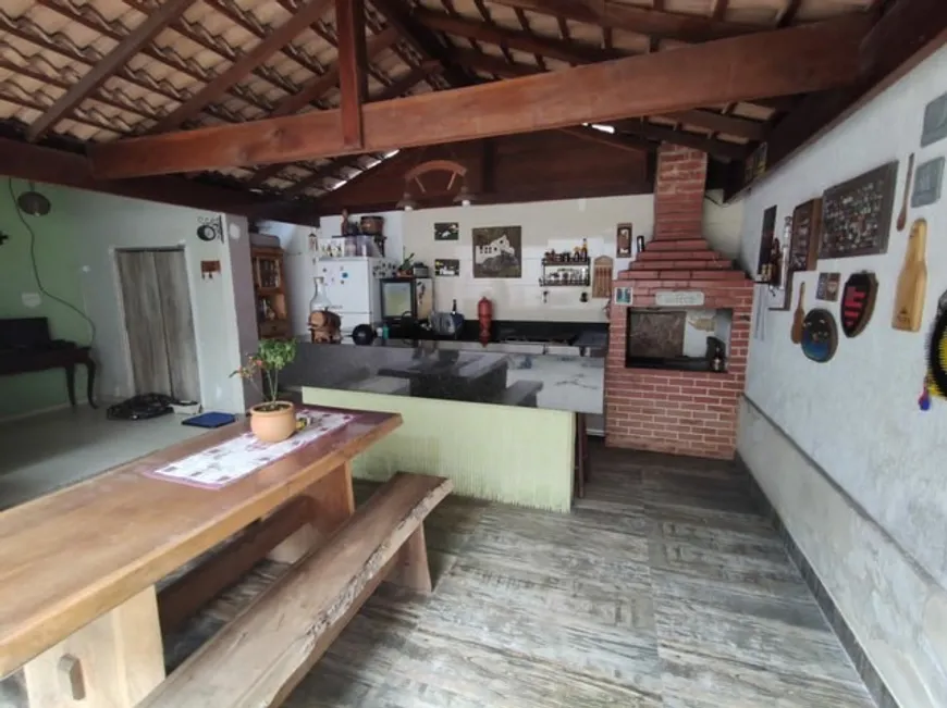 Foto 1 de Casa com 3 Quartos à venda, 264m² em Helio Ferraz, Serra