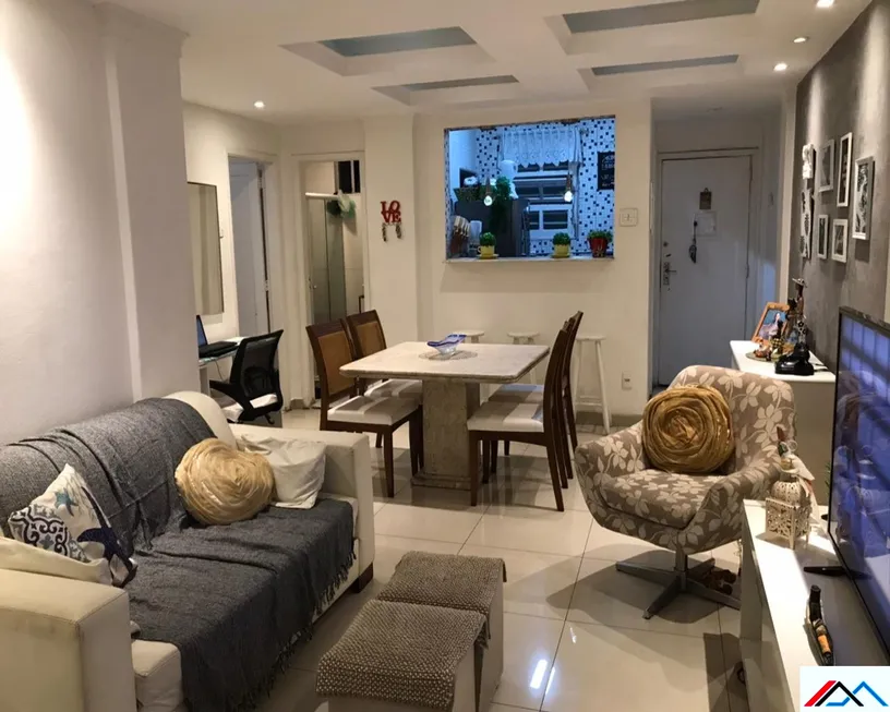 Foto 1 de Apartamento com 2 Quartos à venda, 65m² em Copacabana, Rio de Janeiro