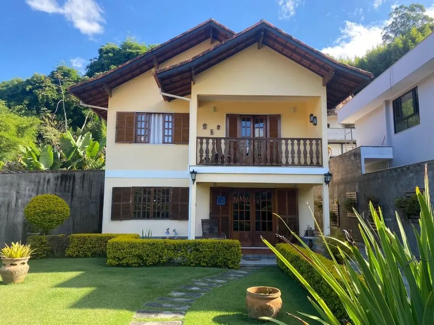 Foto 1 de Casa com 6 Quartos à venda, 230m² em Cônego, Nova Friburgo