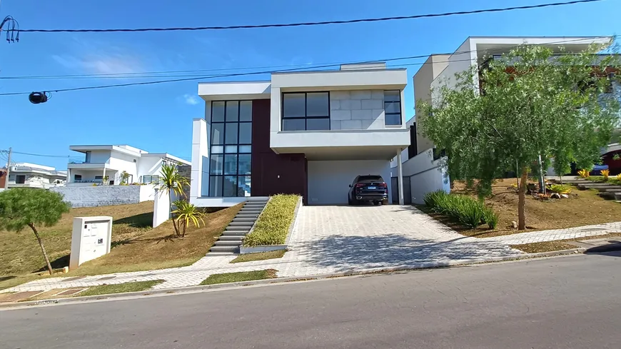 Foto 1 de Casa de Condomínio com 4 Quartos à venda, 289m² em São Pedro, Juiz de Fora