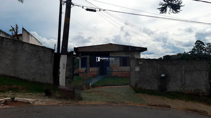 Foto 1 de Fazenda/Sítio com 3 Quartos à venda, 102m² em Chácaras Maria Alice, Embu das Artes