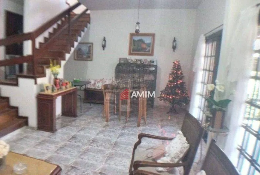 Foto 1 de Casa de Condomínio com 3 Quartos à venda, 290m² em Matapaca, Niterói