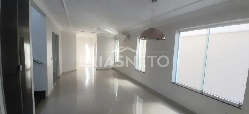 Foto 1 de Casa de Condomínio com 4 Quartos à venda, 230m² em Pompéia, Piracicaba