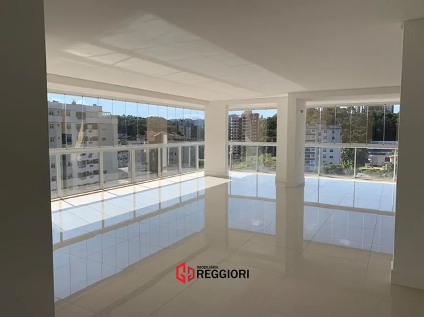 Foto 1 de Apartamento com 3 Quartos à venda, 300m² em Atiradores, Joinville