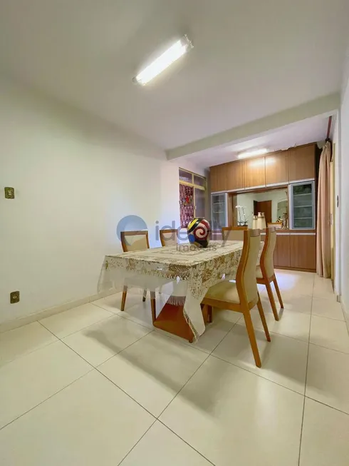 Foto 1 de Casa com 3 Quartos à venda, 272m² em Alípio de Melo, Belo Horizonte