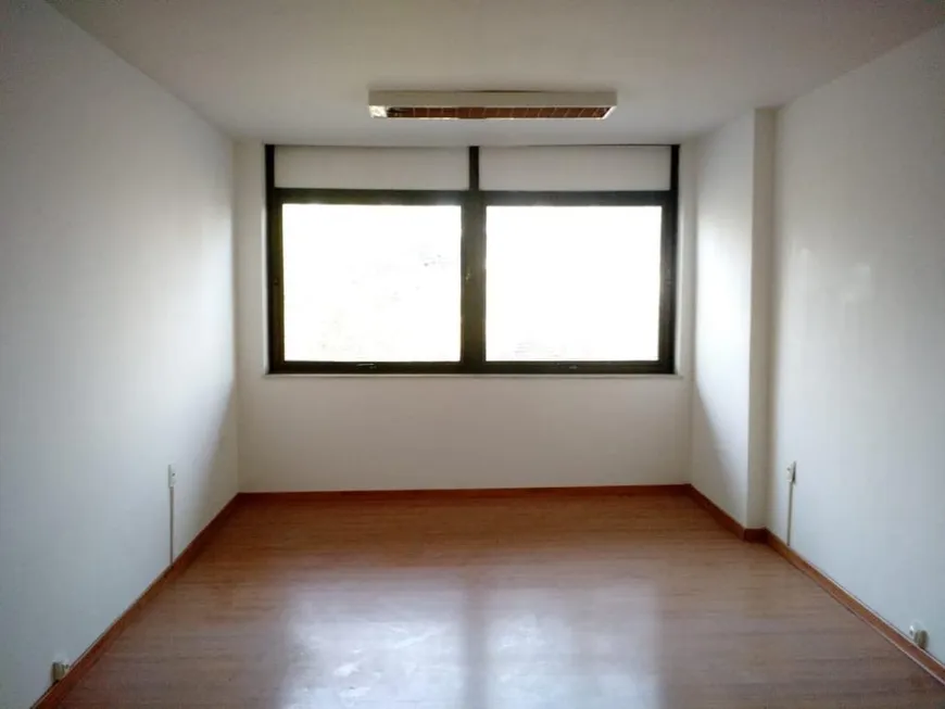 Foto 1 de Sala Comercial para alugar, 28m² em Centro, Rio de Janeiro