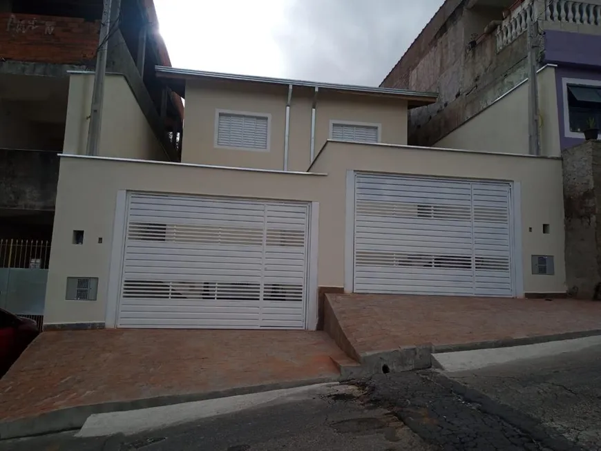 Foto 1 de Casa com 2 Quartos à venda, 71m² em Vila Junqueira, São Roque