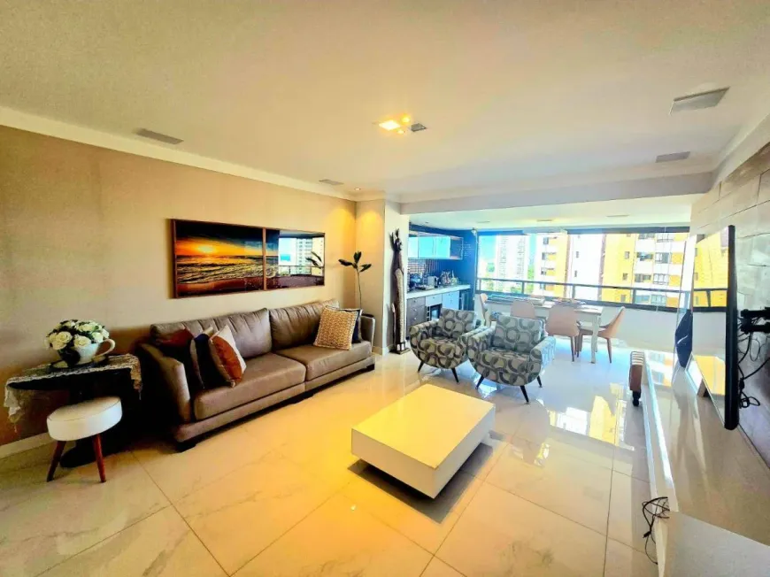 Foto 1 de Apartamento com 4 Quartos à venda, 183m² em Candeal, Salvador