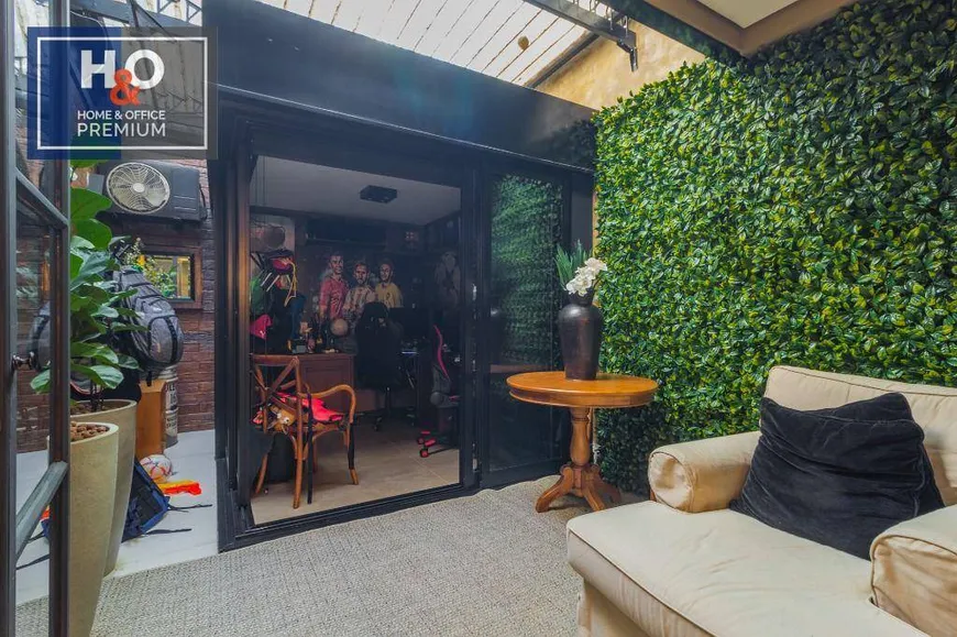 Foto 1 de Casa de Condomínio com 4 Quartos à venda, 330m² em Morumbi, São Paulo