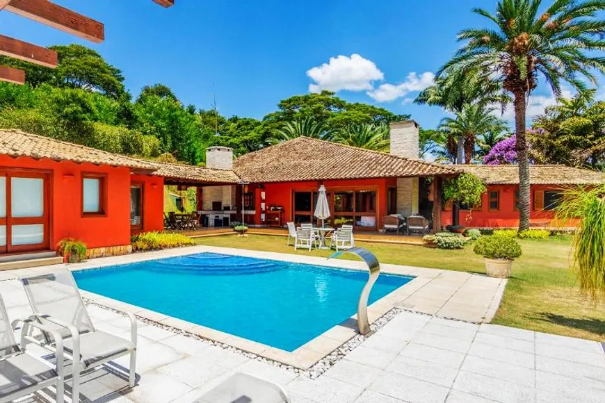 Foto 1 de Casa de Condomínio com 4 Quartos à venda, 500m² em Pedro do Rio, Petrópolis