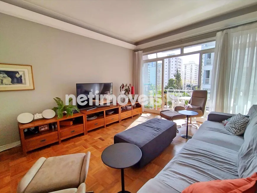 Foto 1 de Apartamento com 3 Quartos para alugar, 158m² em Bela Vista, São Paulo