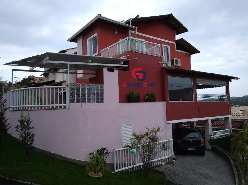 Foto 1 de Casa de Condomínio com 3 Quartos à venda, 200m² em Badu, Niterói