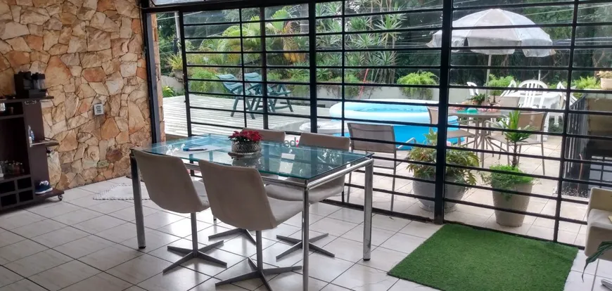 Foto 1 de Casa com 3 Quartos à venda, 260m² em Vila Inah, São Paulo