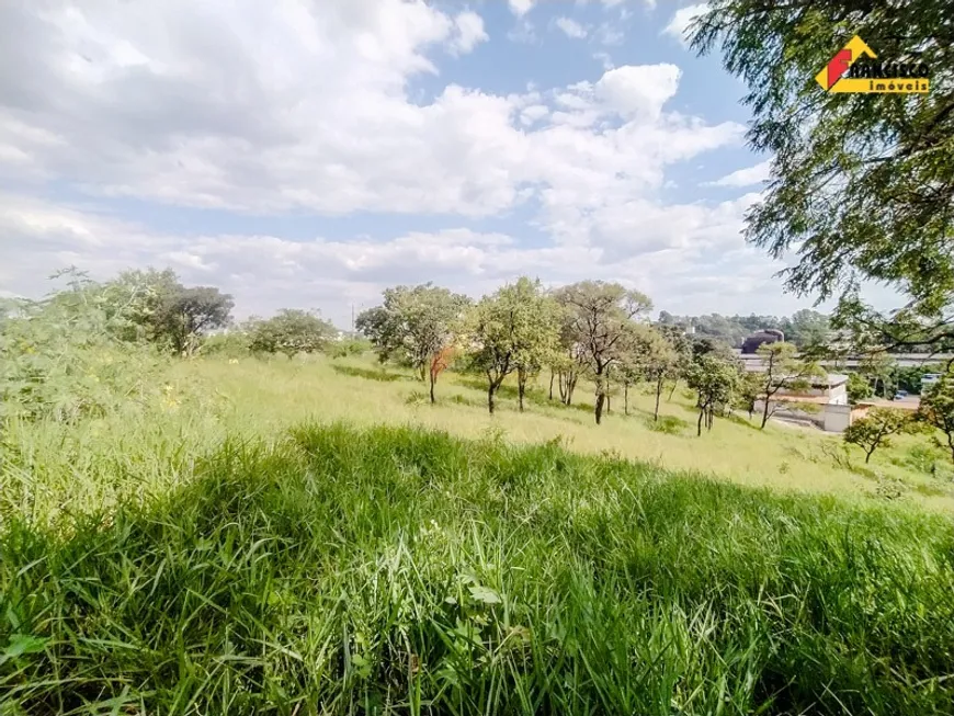 Foto 1 de à venda, 300m² em São João de Deus, Divinópolis