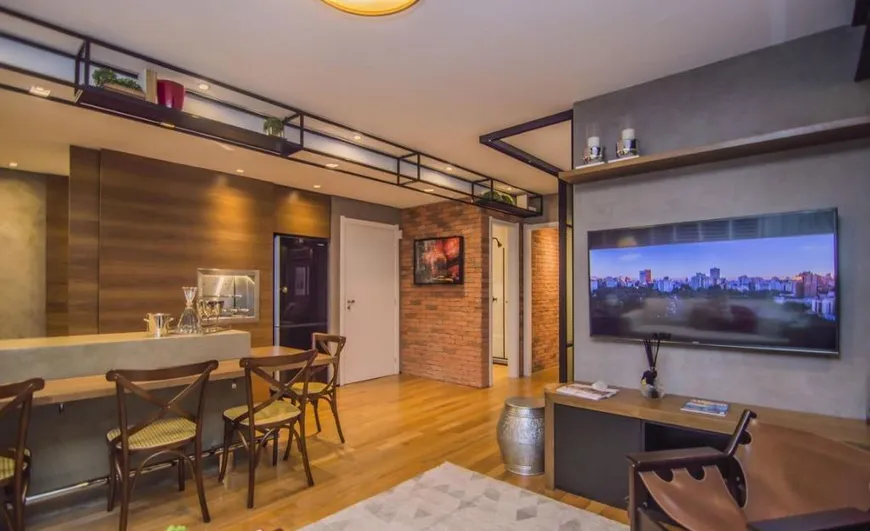 Foto 1 de Apartamento com 2 Quartos à venda, 65m² em Auxiliadora, Porto Alegre